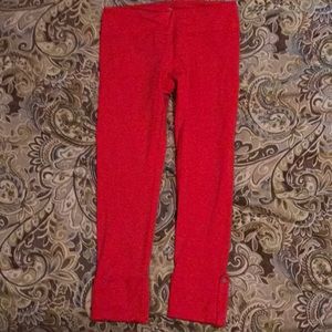 Red Ellie cropped leggings